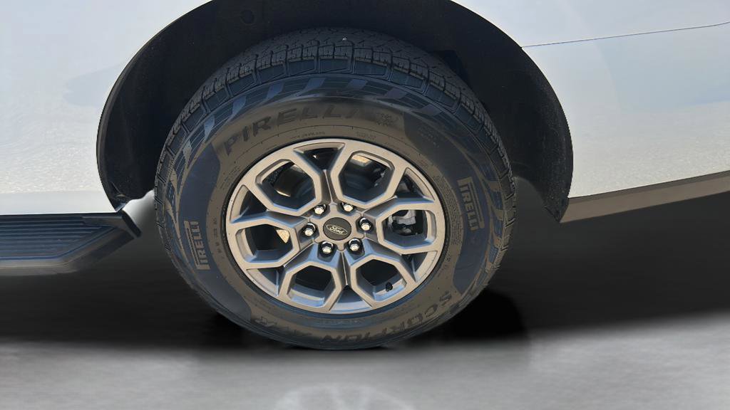 Certified 2025 Ford Expedition Active AWD/4WD image 23