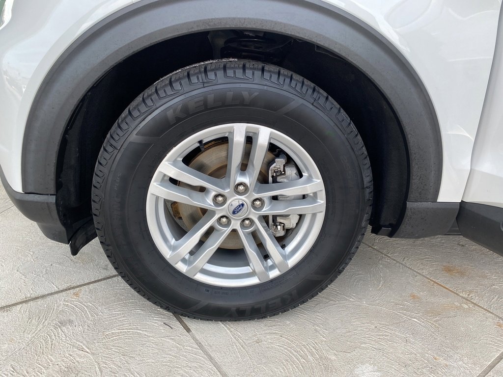 Certified 2023 Ford Explorer XLT w/ Equipment Group 202A image 35