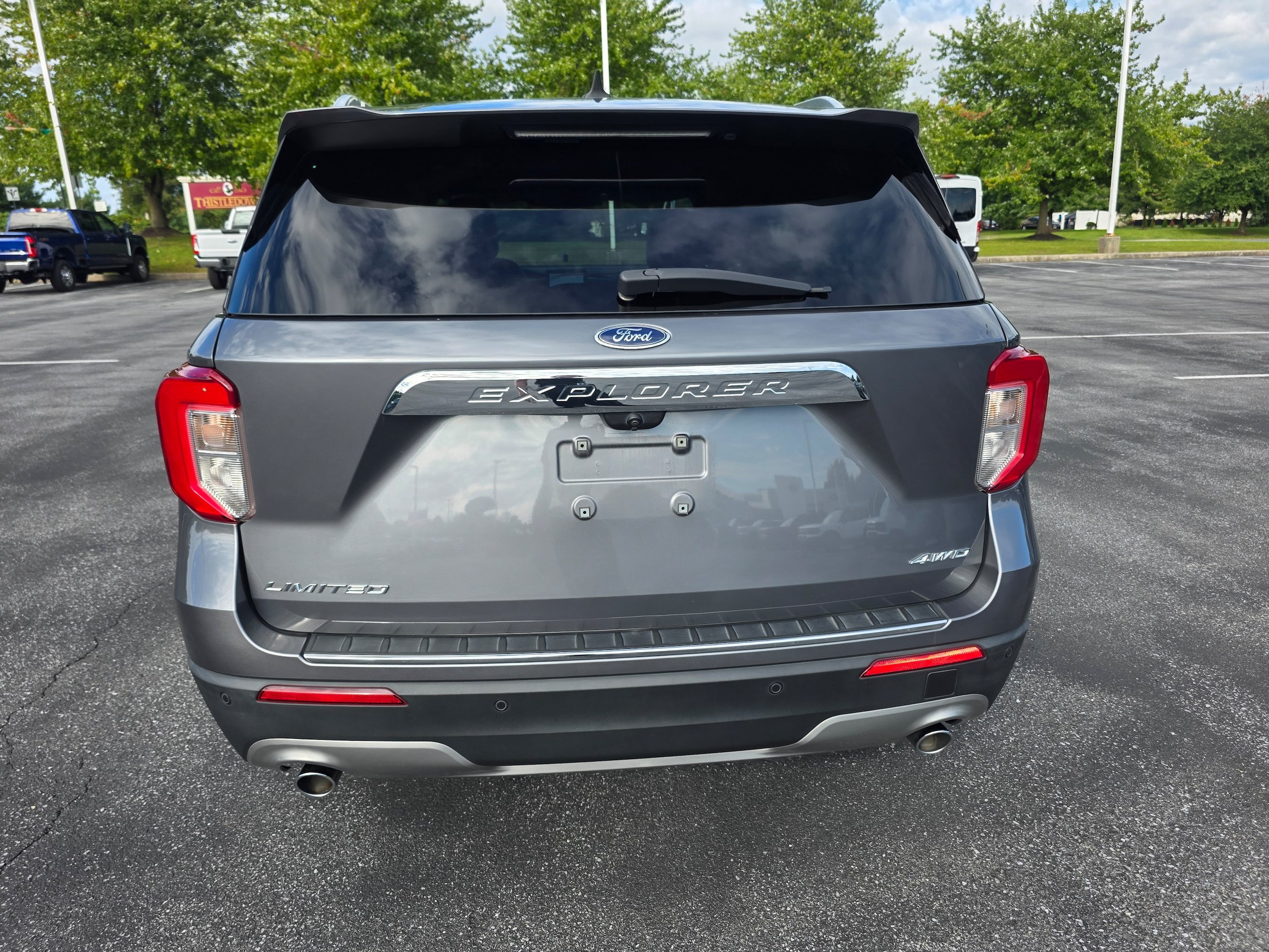 Certified 2022 Ford Explorer Limited w/ Equipment Group 301A AWD/4WD image 4