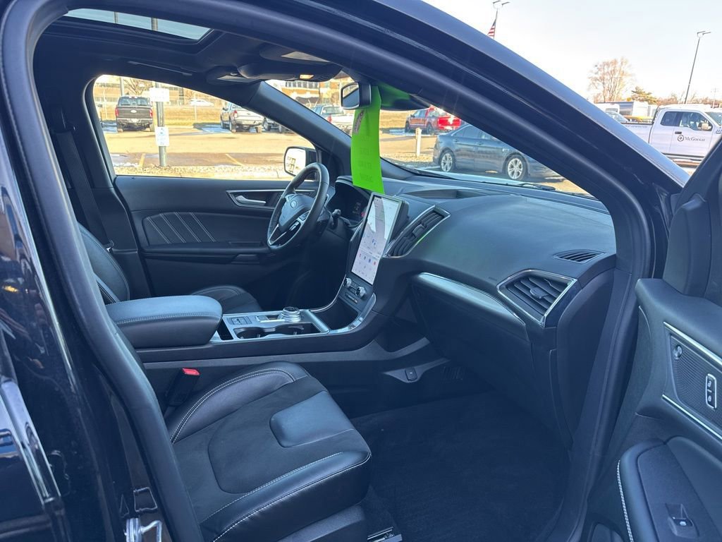 Certified 2023 Ford Edge ST w/ Equipment Group 401A image 34