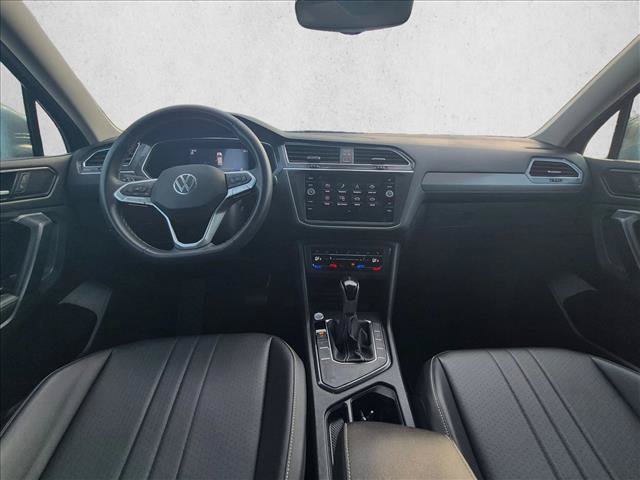 Used 2022 Volkswagen Tiguan SE FWD image 14