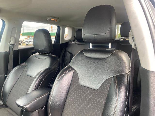 Used 2020 Jeep Compass Latitude FWD image 11