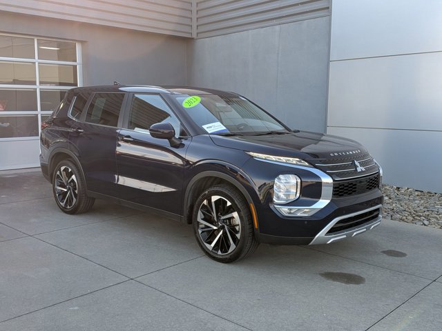 Used 2023 Mitsubishi Outlander SE image 8