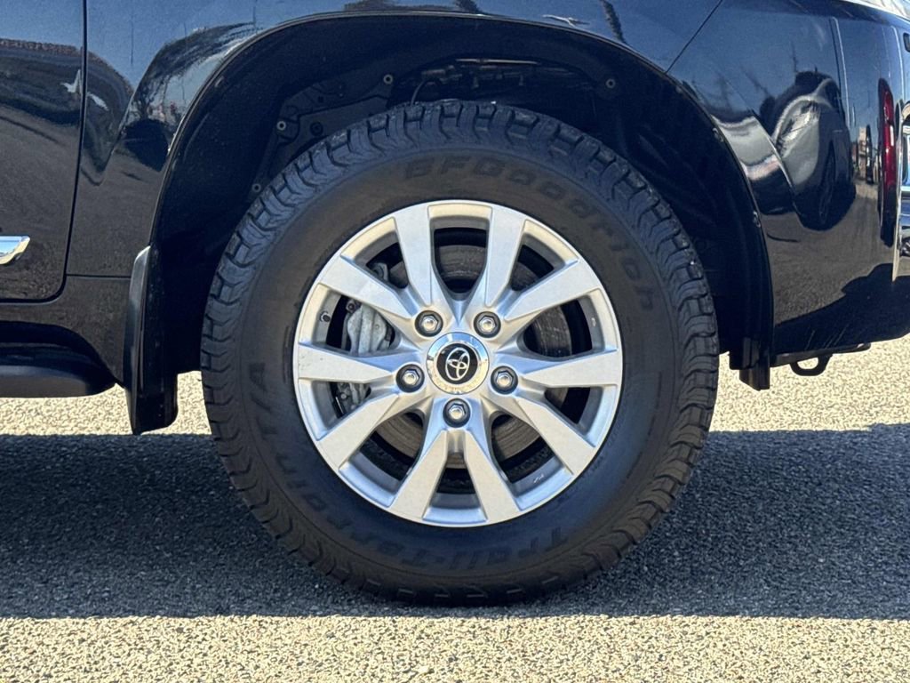 Used 2020 Toyota Land Cruiser image 31