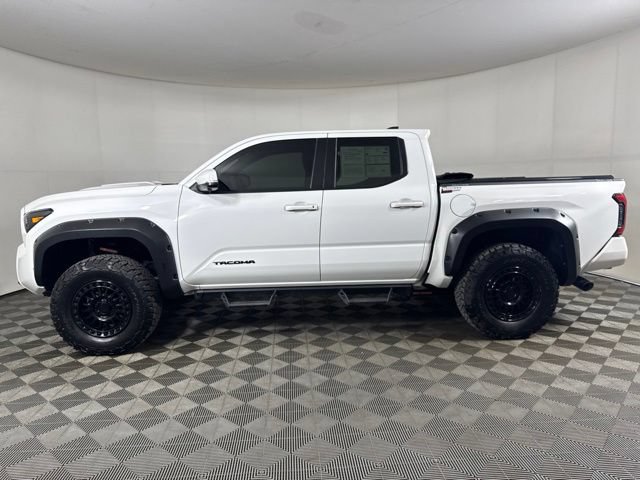 Used 2024 Toyota Tacoma TRD Sport w/ TRD Sport Premium Package AWD/4WD image 7