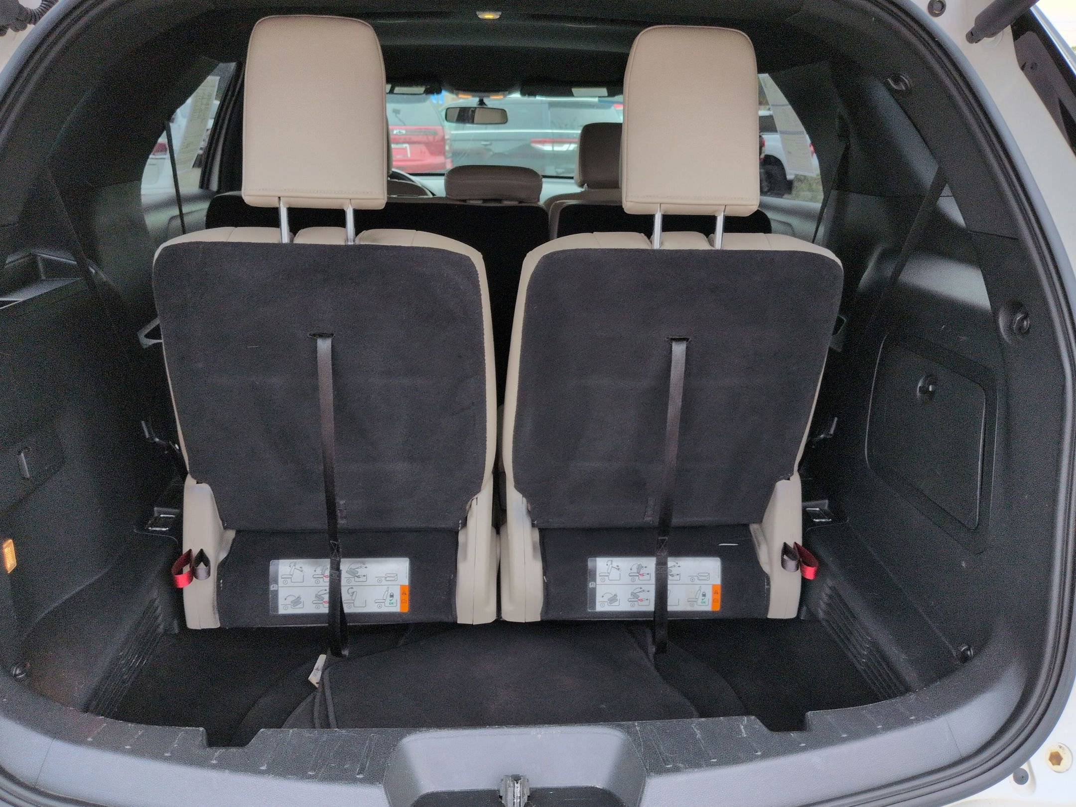 Certified 2018 Ford Explorer XLT w/ Equipment Group 202A image 30