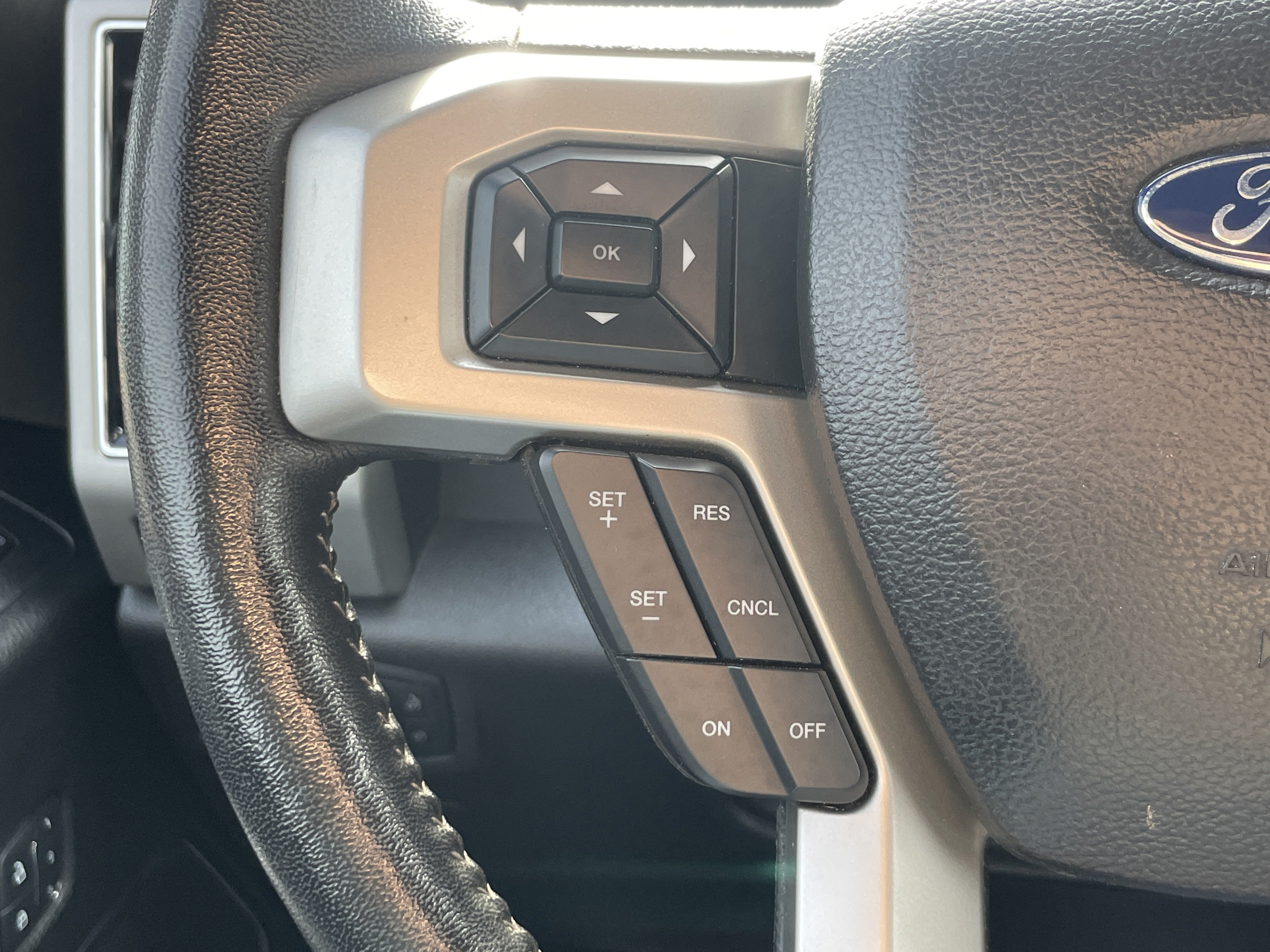 Certified 2018 Ford F150 Lariat w/ Equipment Group 502A Luxury AWD/4WD image 14