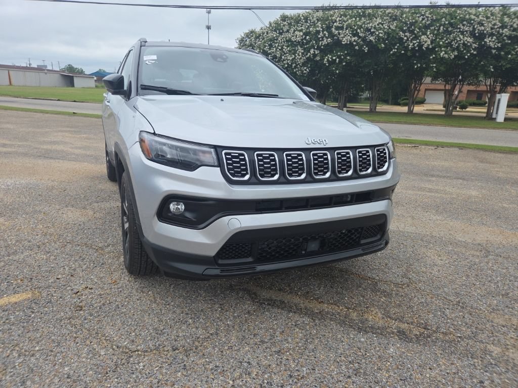 Used 2026 Jeep Compass Limited AWD/4WD image 2