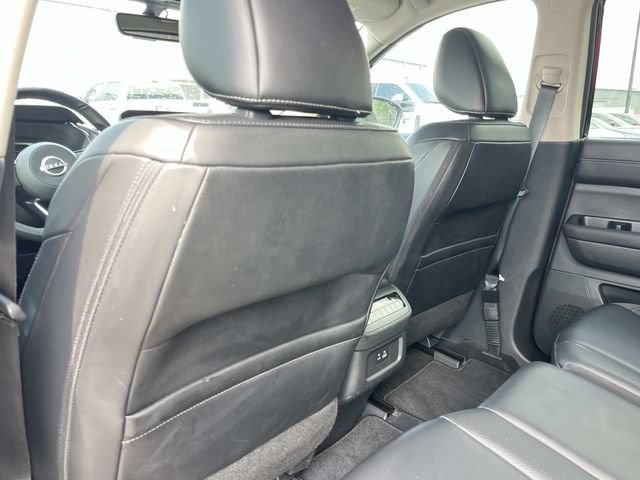 Used 2024 Nissan Pathfinder SL FWD image 24