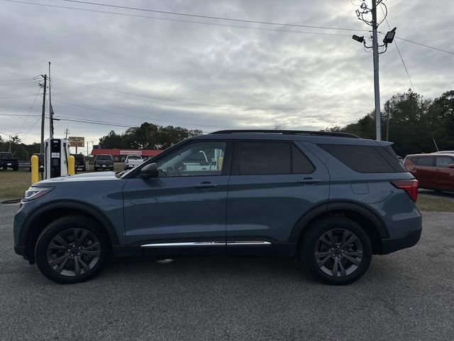 Certified 2025 Ford Explorer Active w/ Active Comfort Package image 2