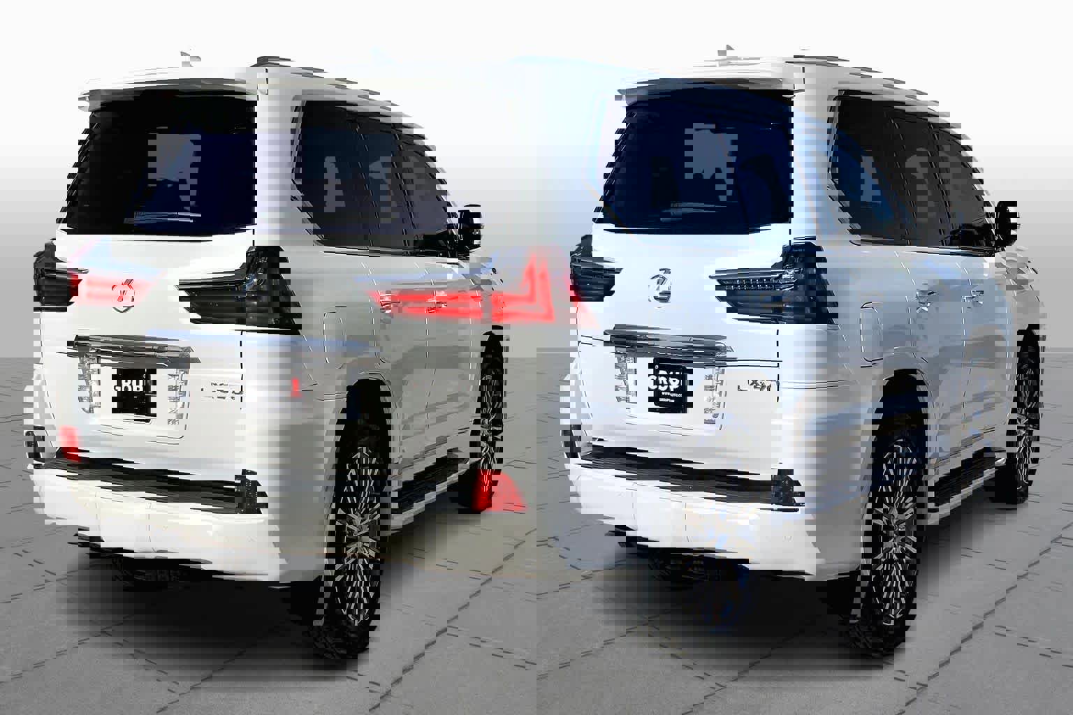 Used 2017 Lexus LX 570 4WD w/ Luxury Package image 3