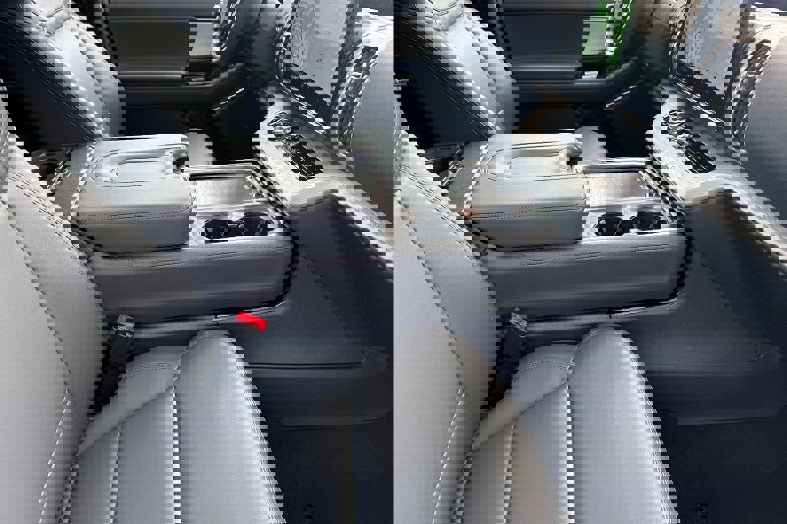 Certified 2025 Ford Expedition Active image 17