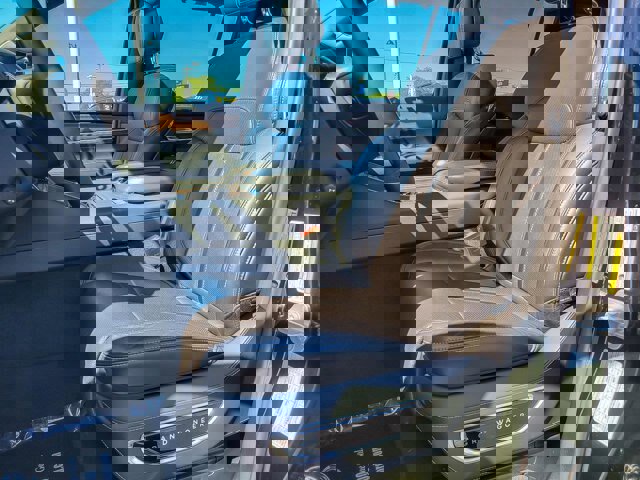 Used 2023 Jeep Grand Wagoneer 4WD image 11