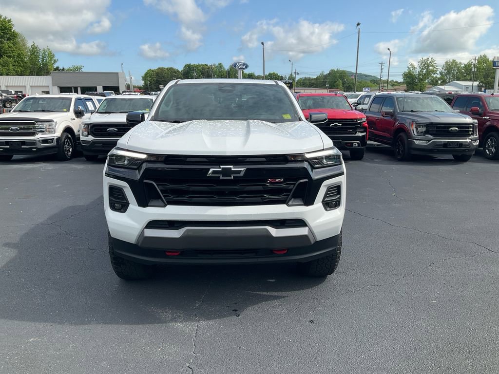 Used 2024 Chevrolet Colorado Z71 w/ Z71 Convenience Package 2 AWD/4WD image 2