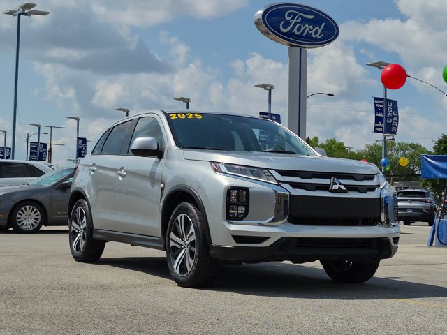 Used 2025 Mitsubishi Outlander Sport ES AWD/4WD image 2