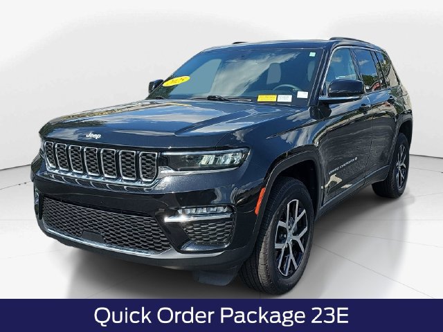 Used 2025 Jeep Grand Cherokee Limited AWD/4WD image 9