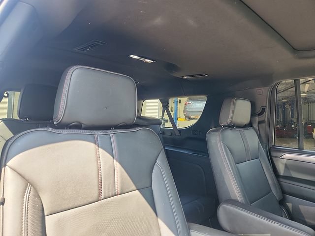 Used 2021 Chevrolet Suburban RST w/ Luxury Package AWD/4WD image 30