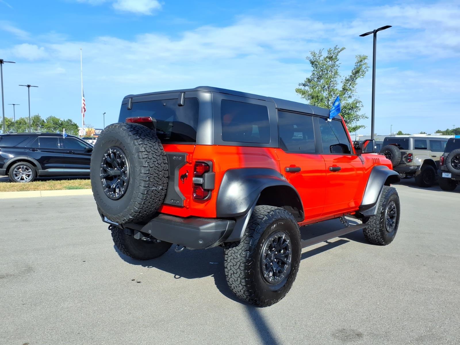 Certified 2023 Ford Bronco Raptor AWD/4WD image 3