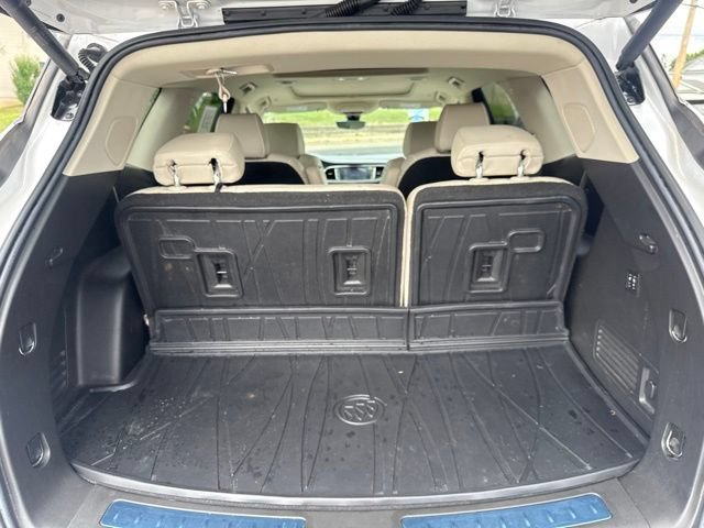 Used 2022 Buick Enclave Avenir w/ Avenir Technology Package AWD/4WD image 45