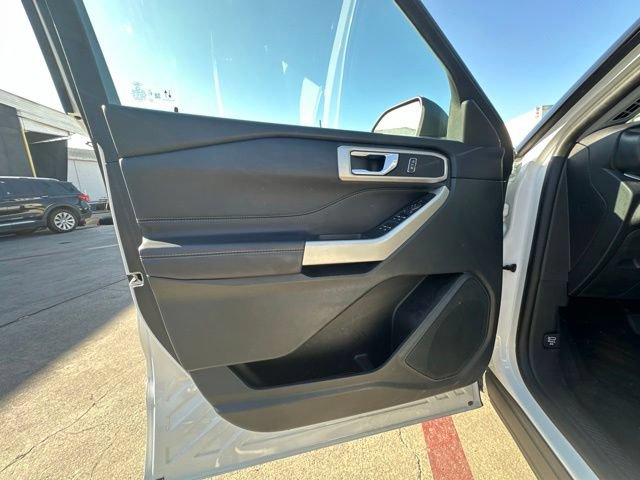 Certified 2023 Ford Explorer XLT w/ Equipment Group 202A RWD image 11