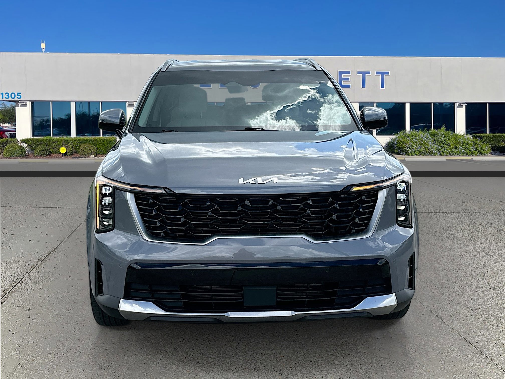 Used 2025 Kia Sorento S image 8