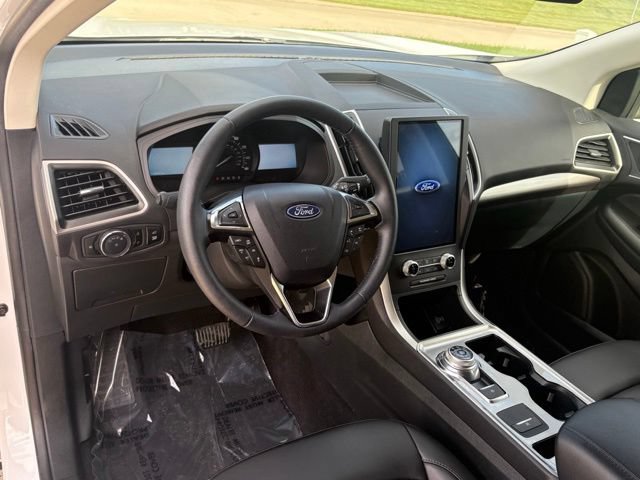 Certified 2024 Ford Edge SEL w/ Convenience Package AWD/4WD image 9