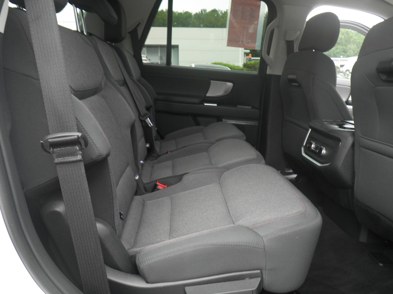 Certified 2025 Ford Expedition Active AWD/4WD image 24