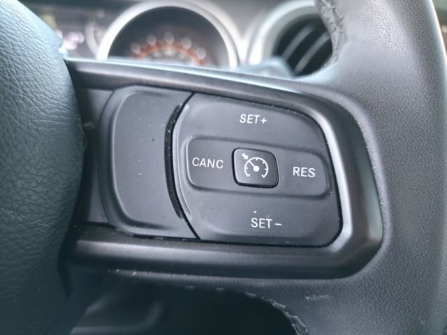 Used 2023 Jeep Gladiator Sport image 15