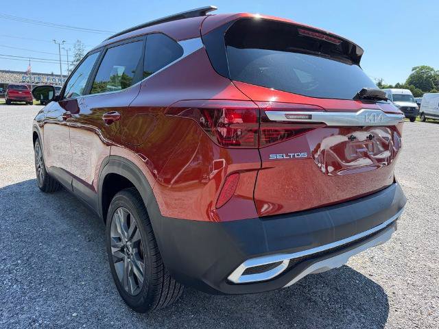 Used 2022 Kia Seltos S AWD/4WD image 3