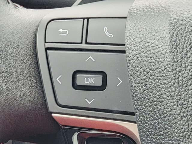 Used 2025 Toyota Camry XSE AWD/4WD image 32