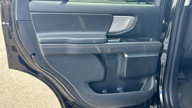 Certified 2025 Ford Expedition Active AWD/4WD image 15