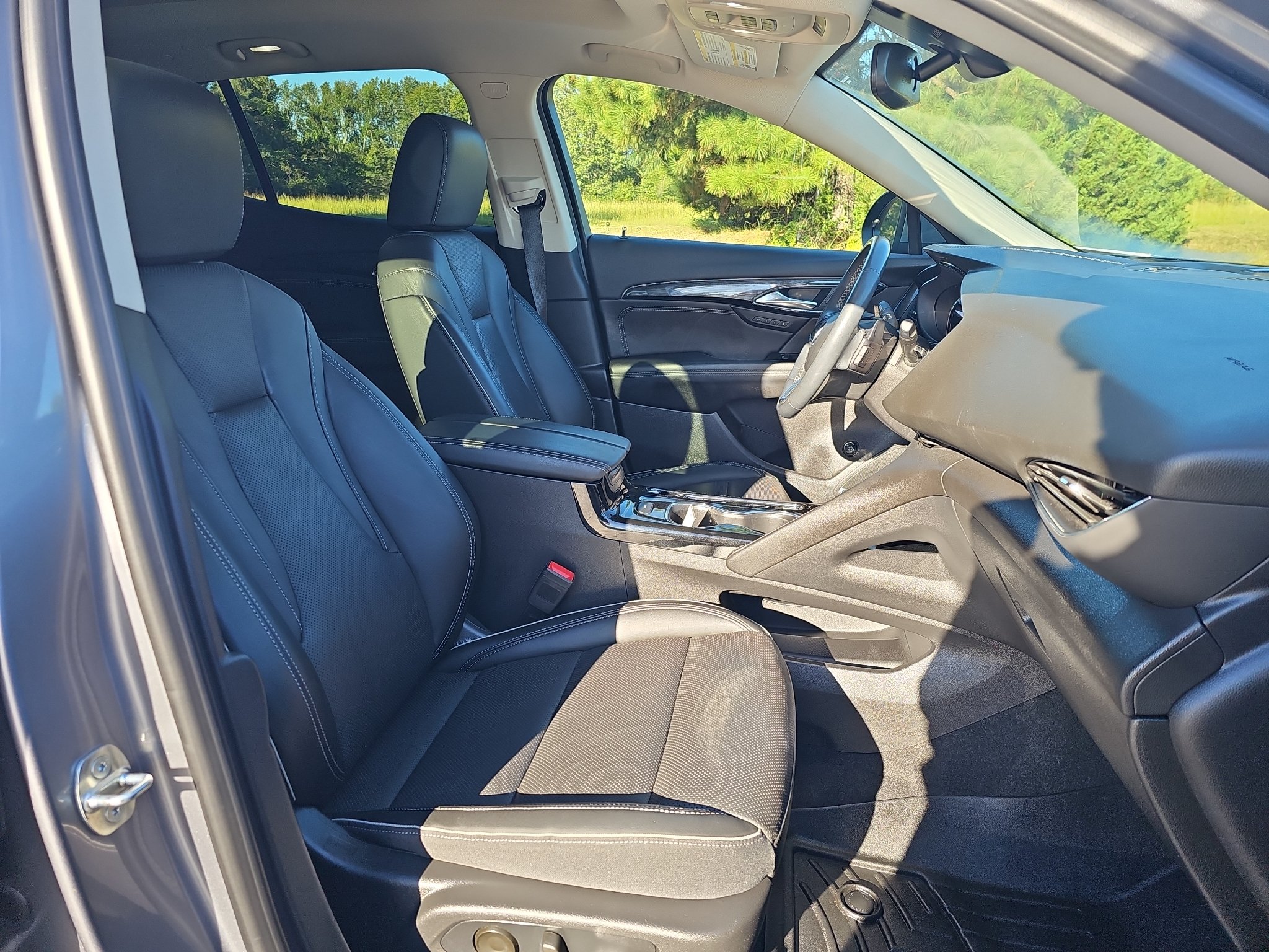 Used 2022 Buick Envision Essence w/ Technology Package I FWD image 15