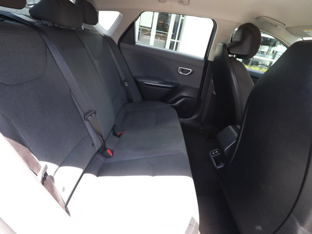 Used 2025 Kia K4 FWD image 22