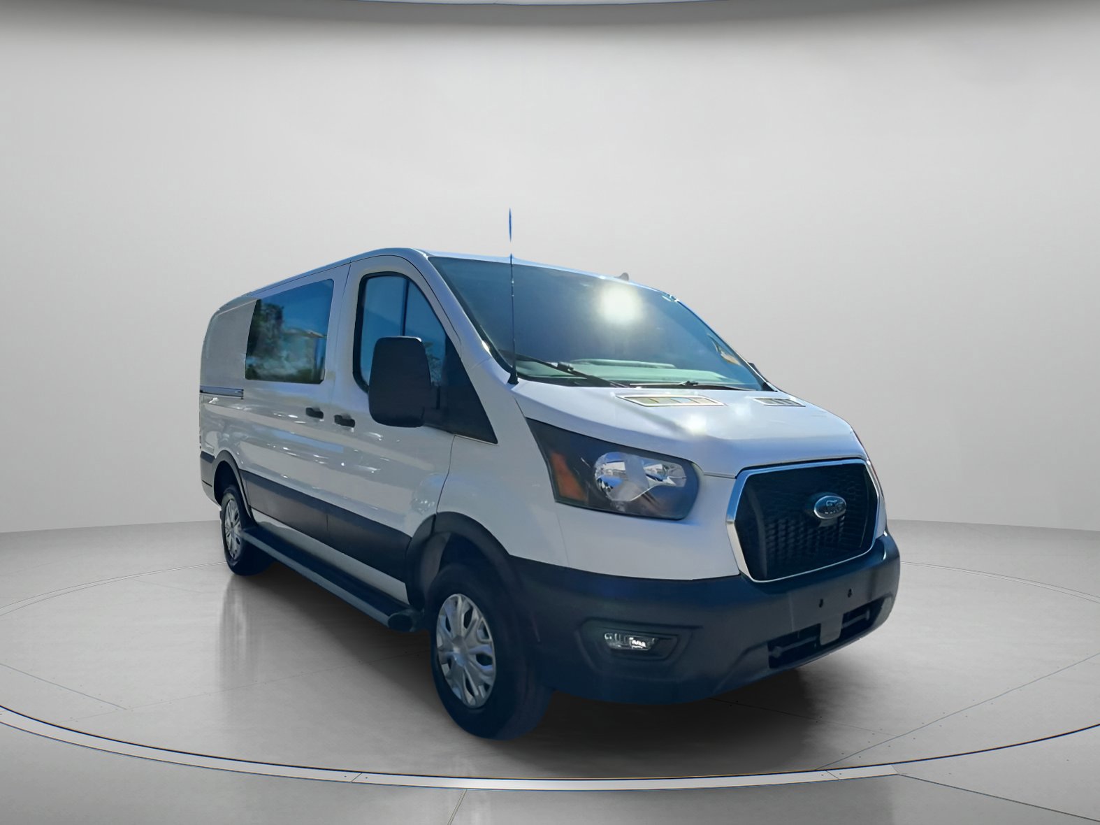 Certified 2024 Ford Transit 250 w/ Exterior Upgrade Package image 27