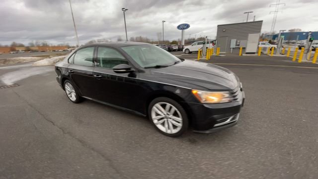 Used 2019 Volkswagen Passat 2.0T Wolfsburg image 2