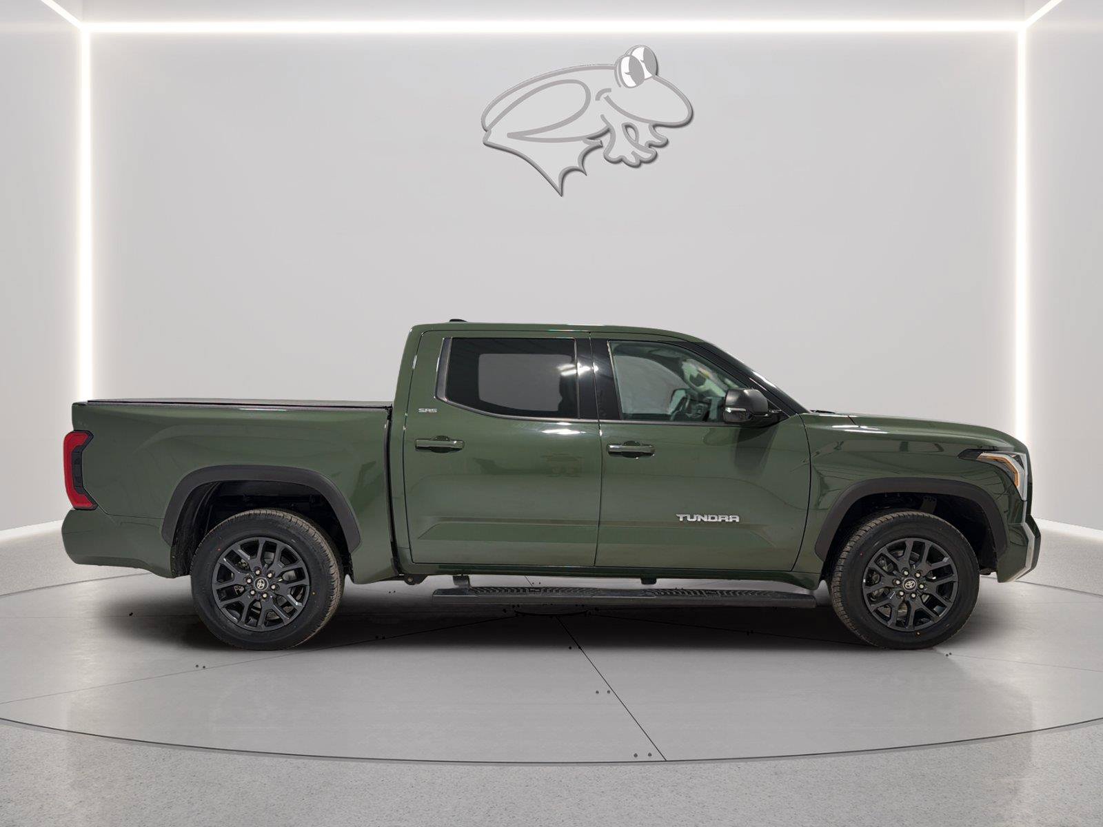 Used 2023 Toyota Tundra SR5 w/ SR5 Premium Package AWD/4WD image 6