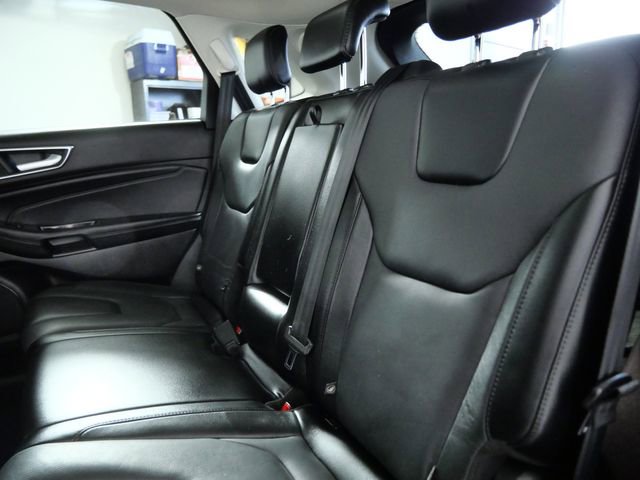 Certified 2018 Ford Edge Titanium w/ Equipment Group 301A AWD/4WD image 15