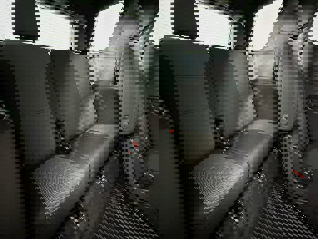 Used 2023 Chevrolet Traverse LT w/ Midnight/Sport Edition image 31