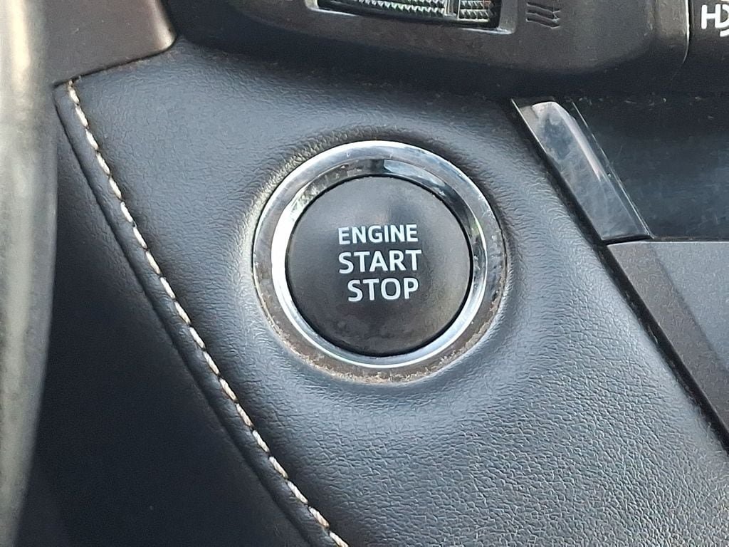 Used 2018 Toyota RAV4 XLE w/ Plus Extra Value Package AWD/4WD image 23