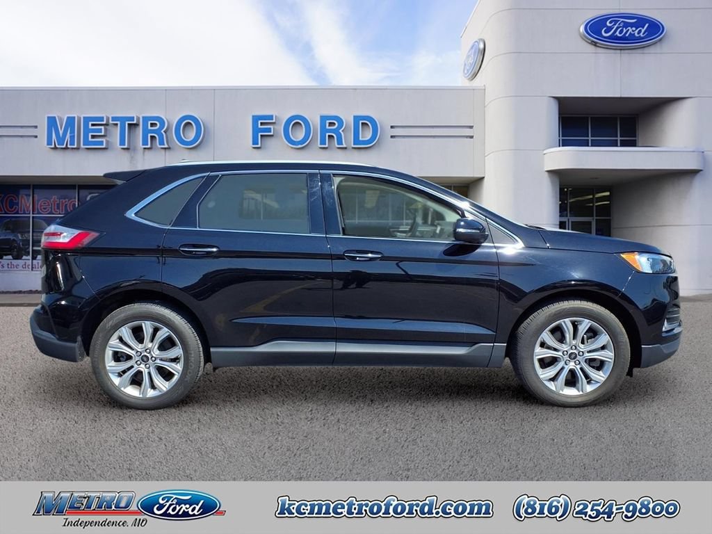 Certified 2024 Ford Edge Titanium AWD/4WD image 2