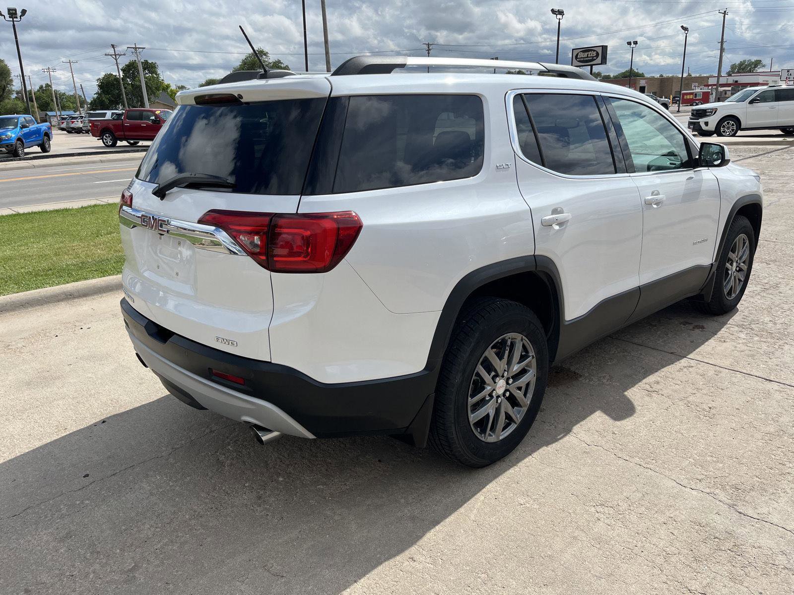Used 2018 GMC Acadia SLT AWD/4WD image 8