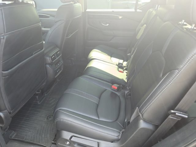 Used 2023 Honda Pilot Touring image 14