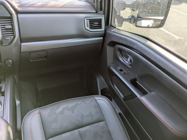Used 2023 Nissan Titan PRO-4X image 17