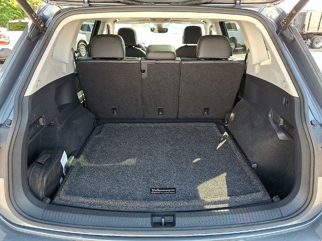 Used 2022 Volkswagen Tiguan SE AWD/4WD image 29