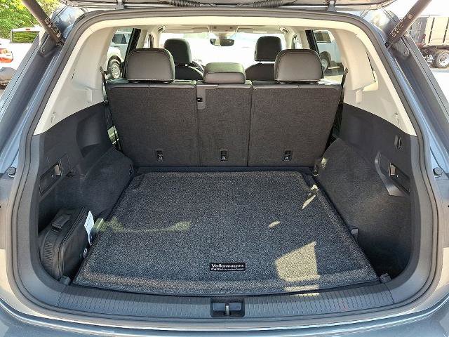 Used 2022 Volkswagen Tiguan SE AWD/4WD image 29