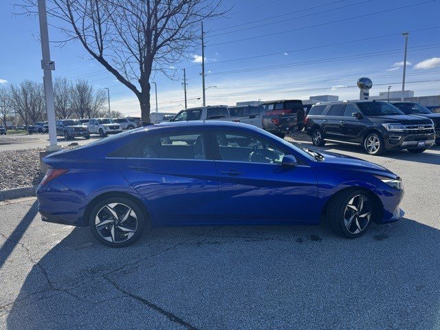 Used 2023 Hyundai Elantra Limited w/ Cargo Package image 9