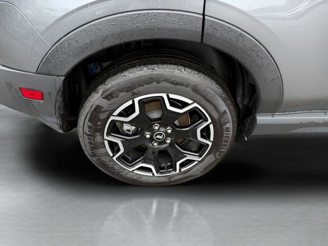 Certified 2025 Ford Bronco Sport Outer Banks w/ Outer Banks Tech Package+ AWD/4WD image 31