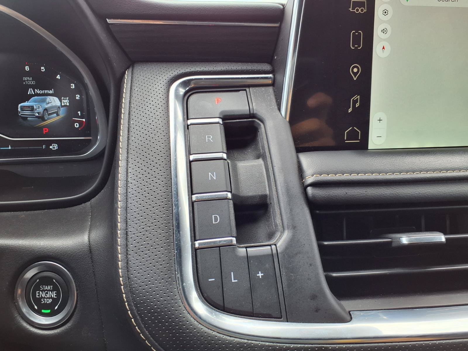 Used 2023 GMC Yukon SLT w/ SLT Premium Package AWD/4WD image 26