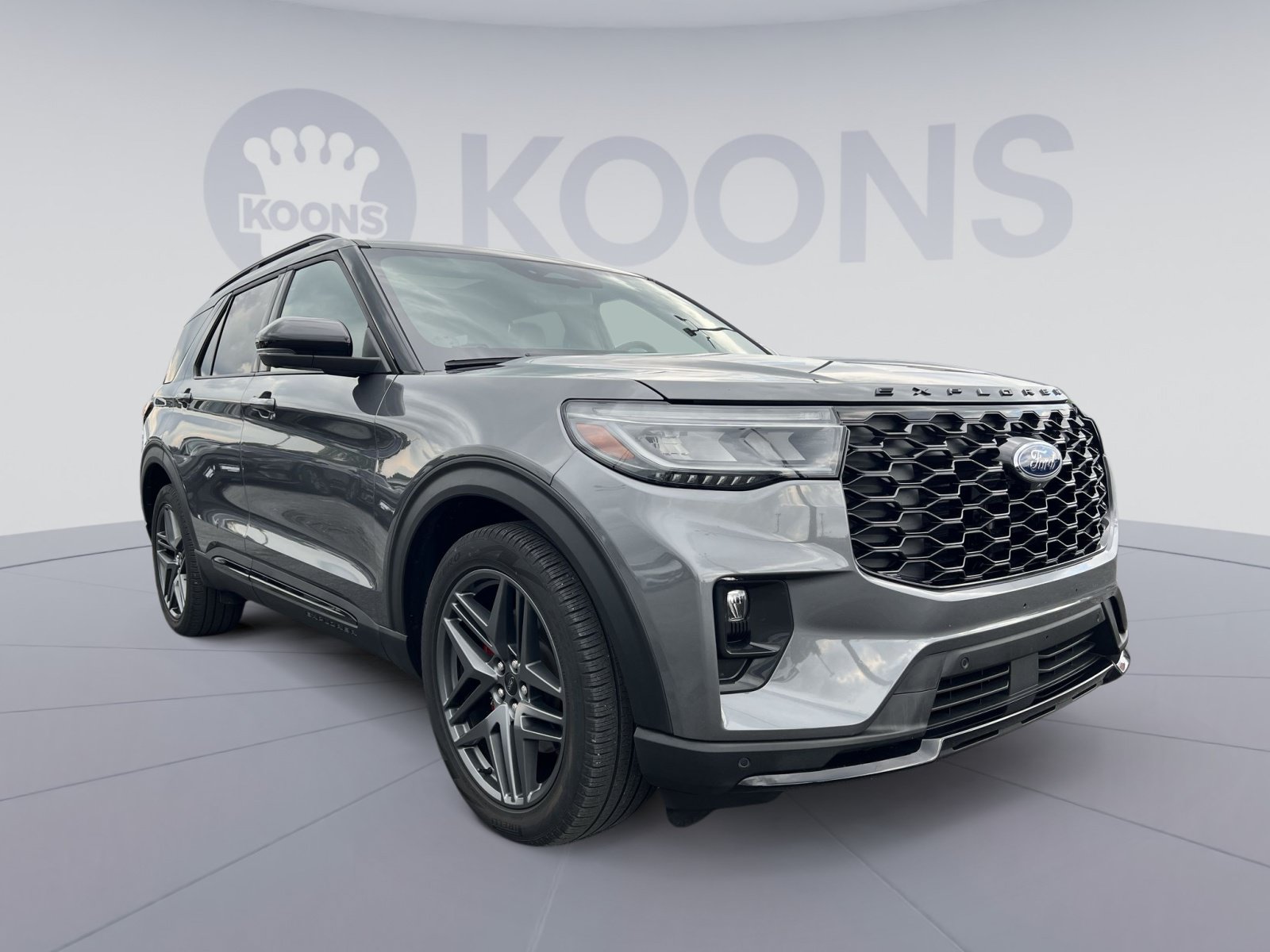 Certified 2025 Ford Explorer ST AWD/4WD image 10