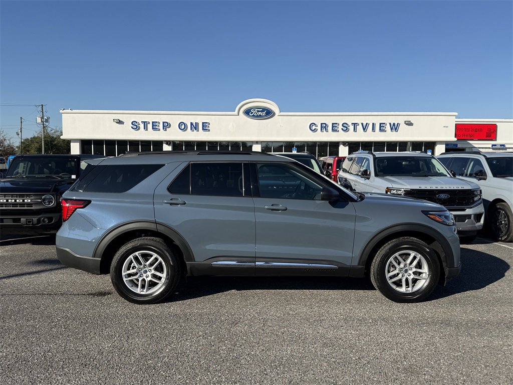 Certified 2025 Ford Explorer Active image 4